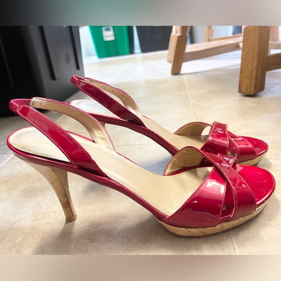 Stuart Weitzman Shoes - Sexy and stunning Stuart Weitzman red patent leather slingbacks!